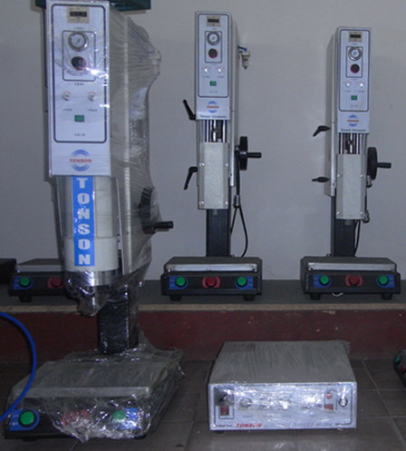 【供應玩具、電子產品等塑料外殼熱熔焊接設備-超聲波焊接機】價格,廠家,圖片,其他焊接設備,深圳市寶安區沙井東信超聲設備廠-